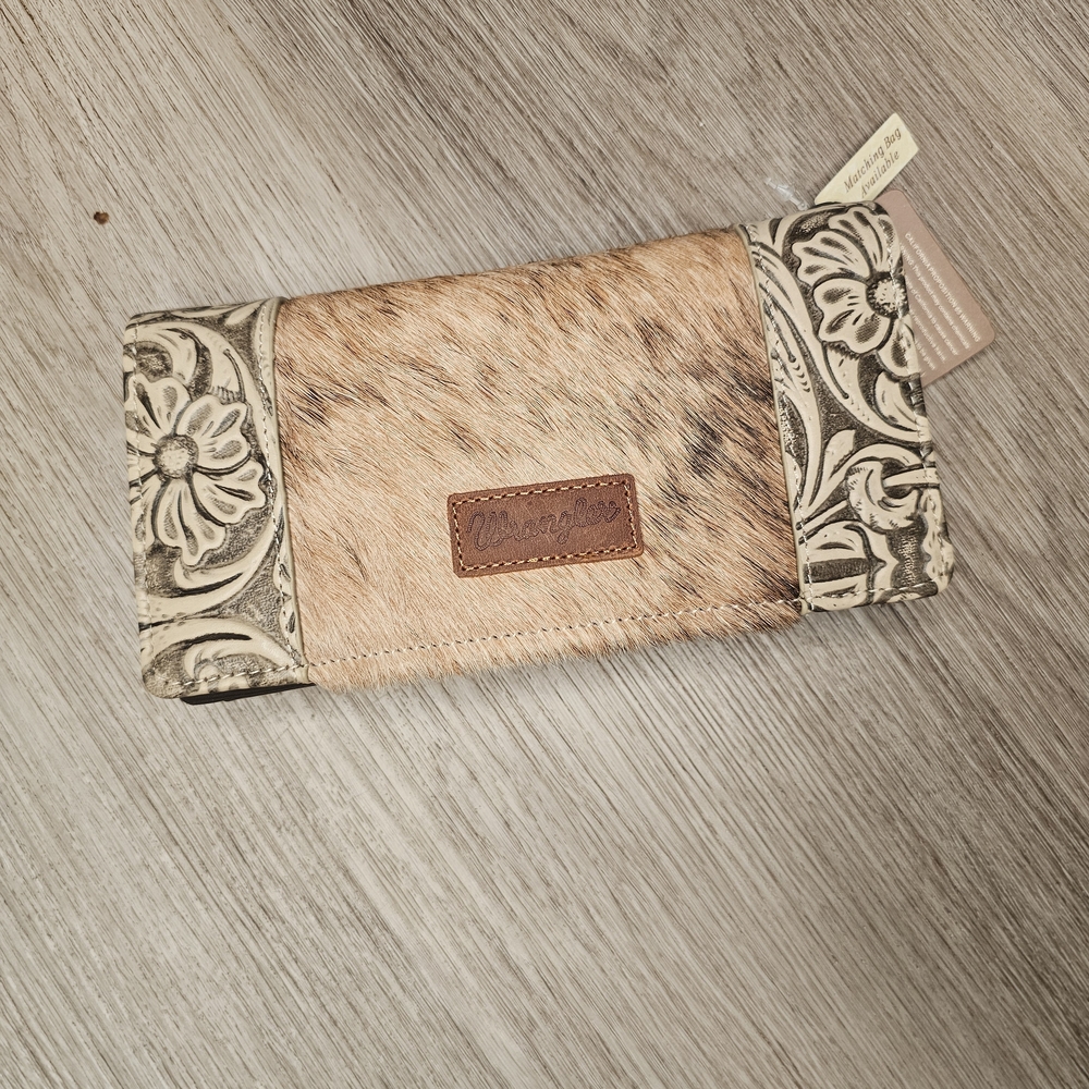 Wrangler Tan and Cream Floral Wallet